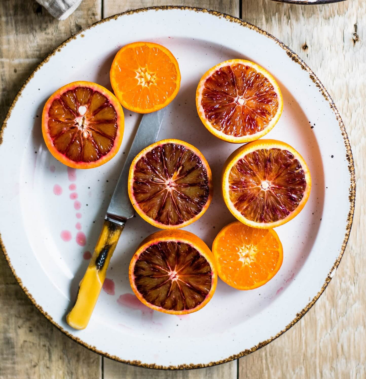 Já ouviu falar da laranja moro? Conheça mais sobre essa fruta aqui!