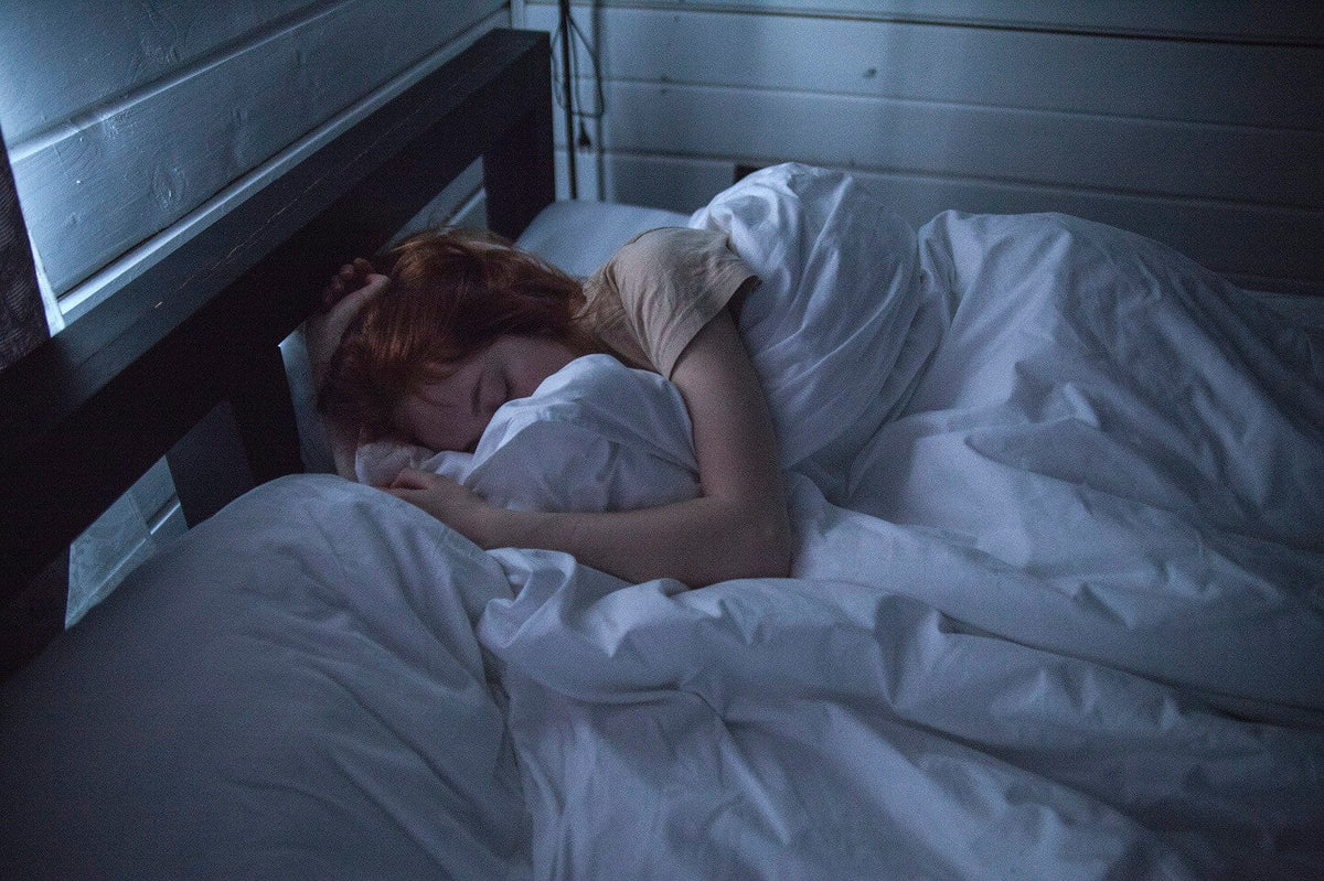 Saiba aqui quais os principais malefícios de dormir tarde, como priorizar a saúde do seu sono!