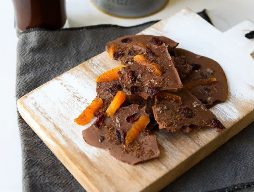 Lascas de Chocolate com Nuts e Frutas Secas