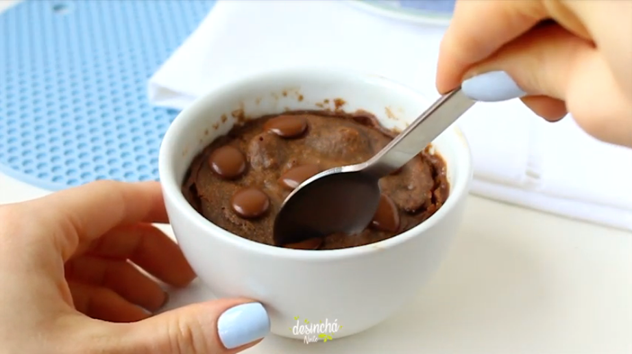 Bolo de chocolate de caneca